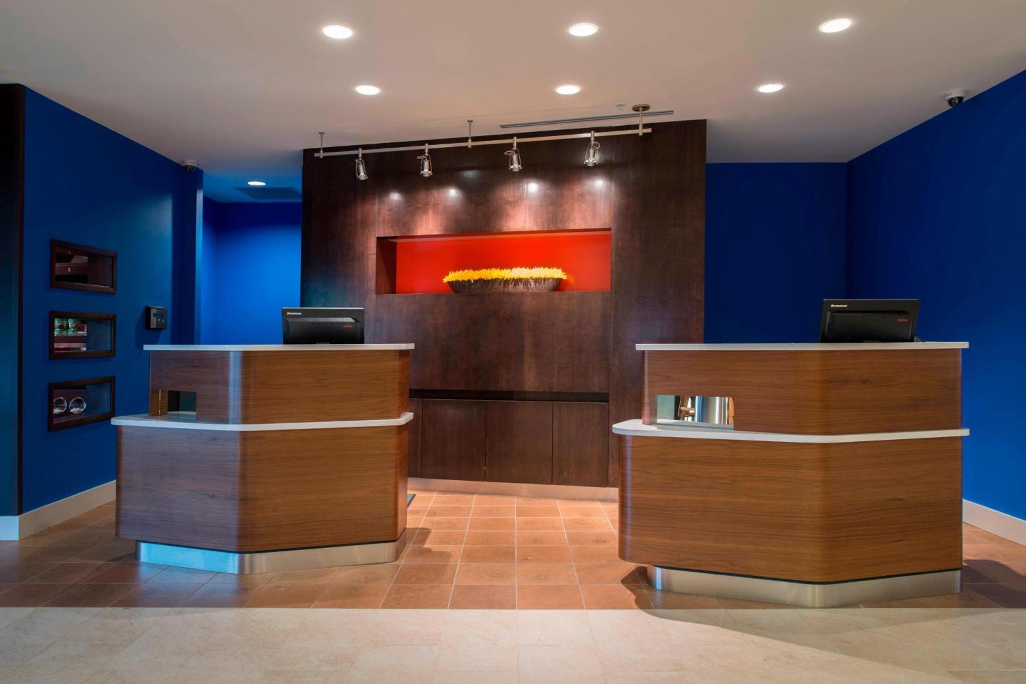 Courtyard By Marriott Columbus Hotel Exterior foto