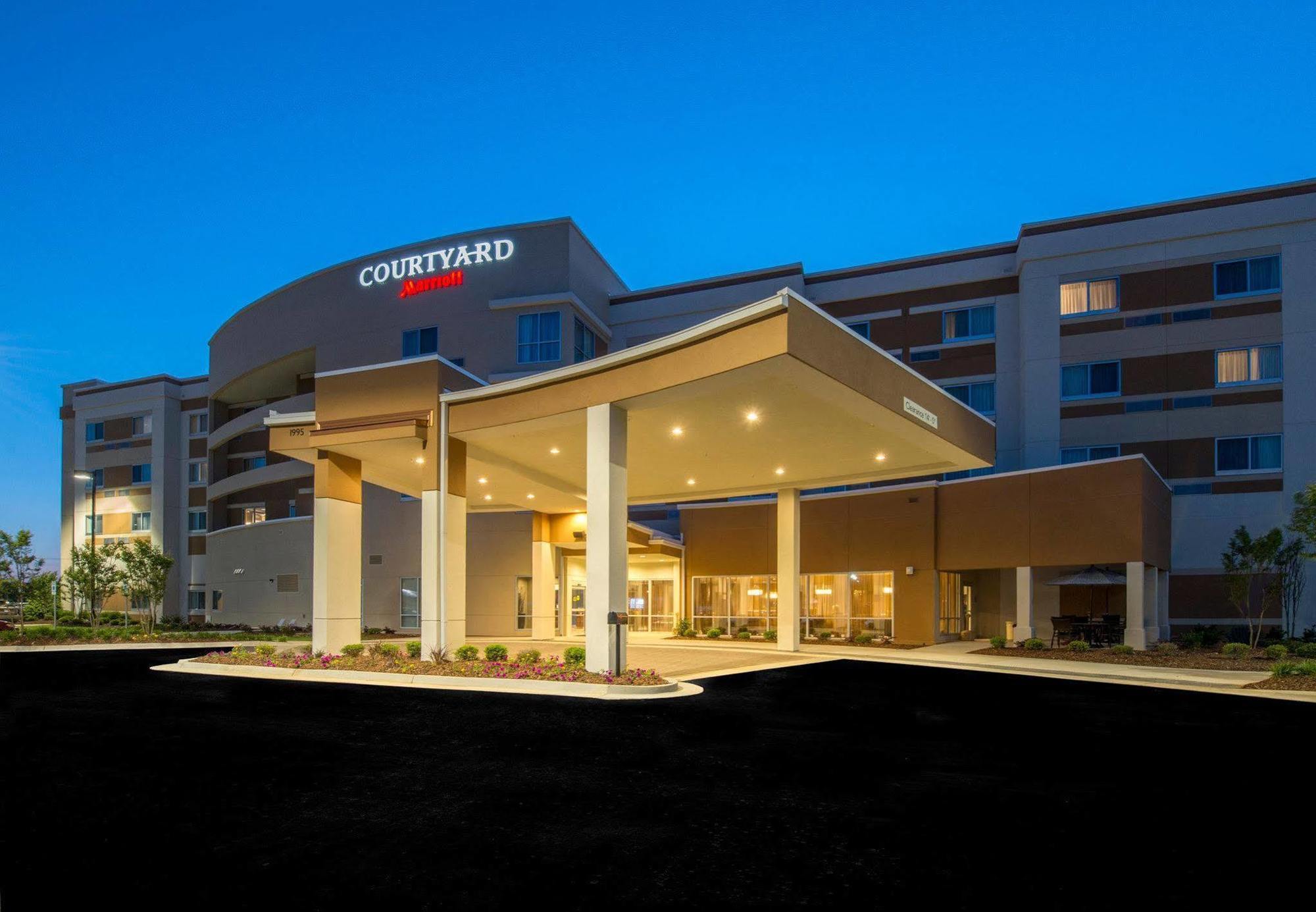 Courtyard By Marriott Columbus Hotel Exterior foto